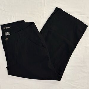 🏕️ Khombu Black Capri Pants - Medium - Gorpcore Hiking Outdoors